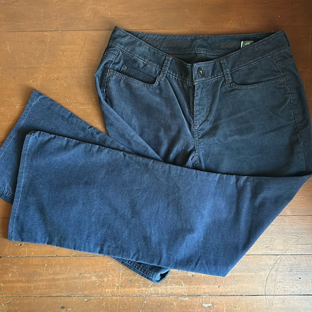 Eddie Bauer Navy Blue low rise Corduroy Jeans. Size 6 Petite